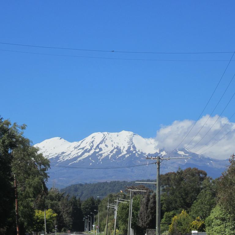 The Hobbit Motorlodge Ohakune Exterior foto